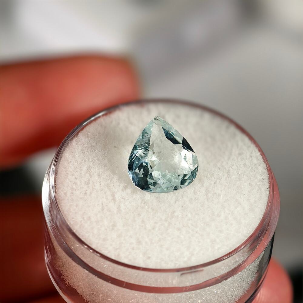 2.00ct Aquamarine Pear Cut Gemstone